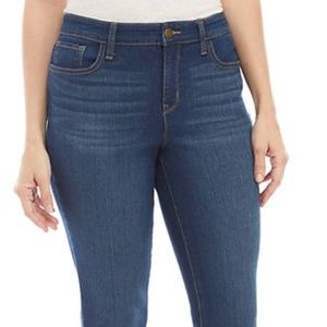 NEW Directions Girlfriend Jeans, size 6